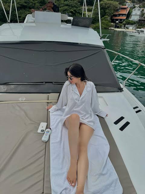 Sarah Lopez